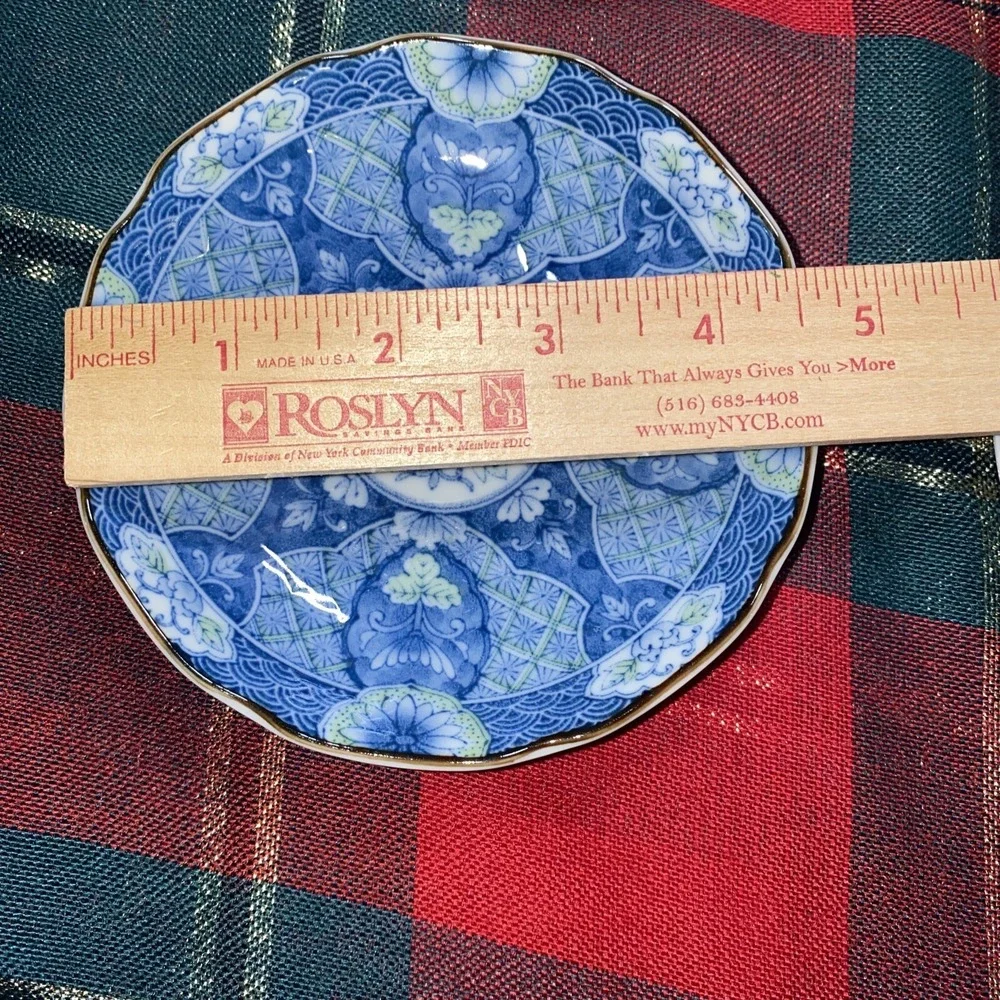 4‎ Hijiri Gama Vintage Japanese Plate Signed Blue White & Green 4.5